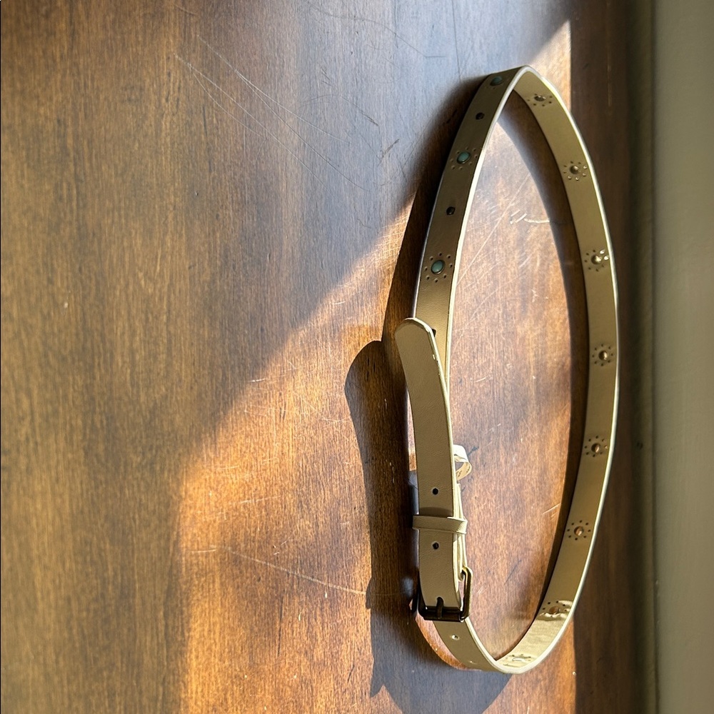 Elegant Tan Leather Belt